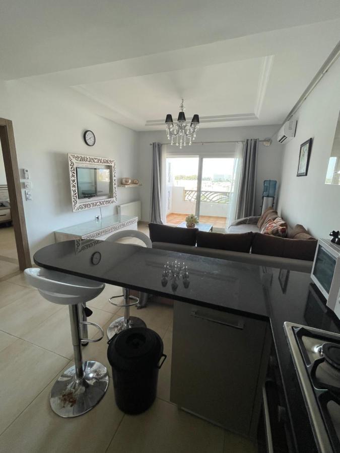 מונסטיר Palm Lake Resort Folla מראה חיצוני תמונה